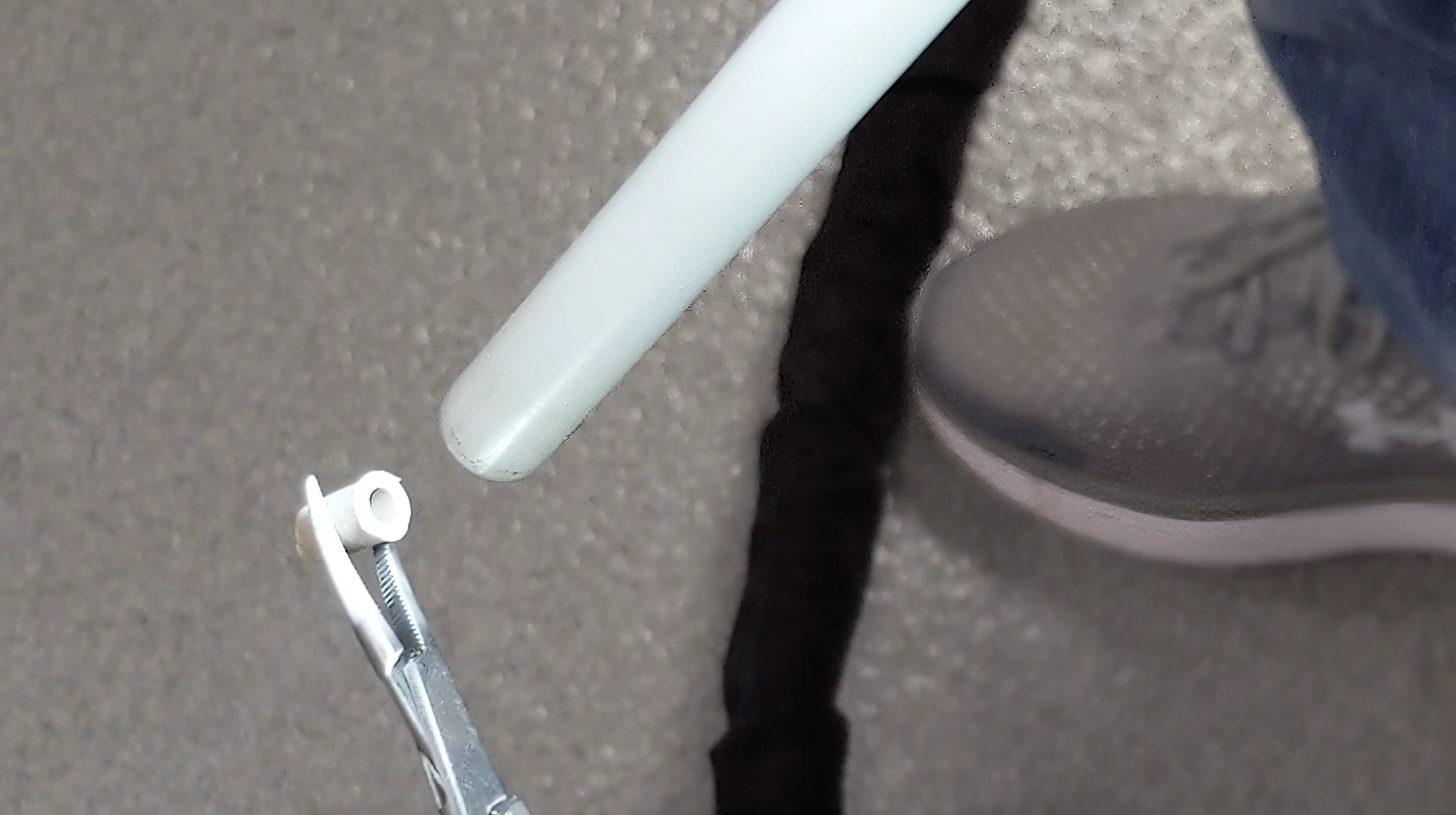 Deburring plastic part